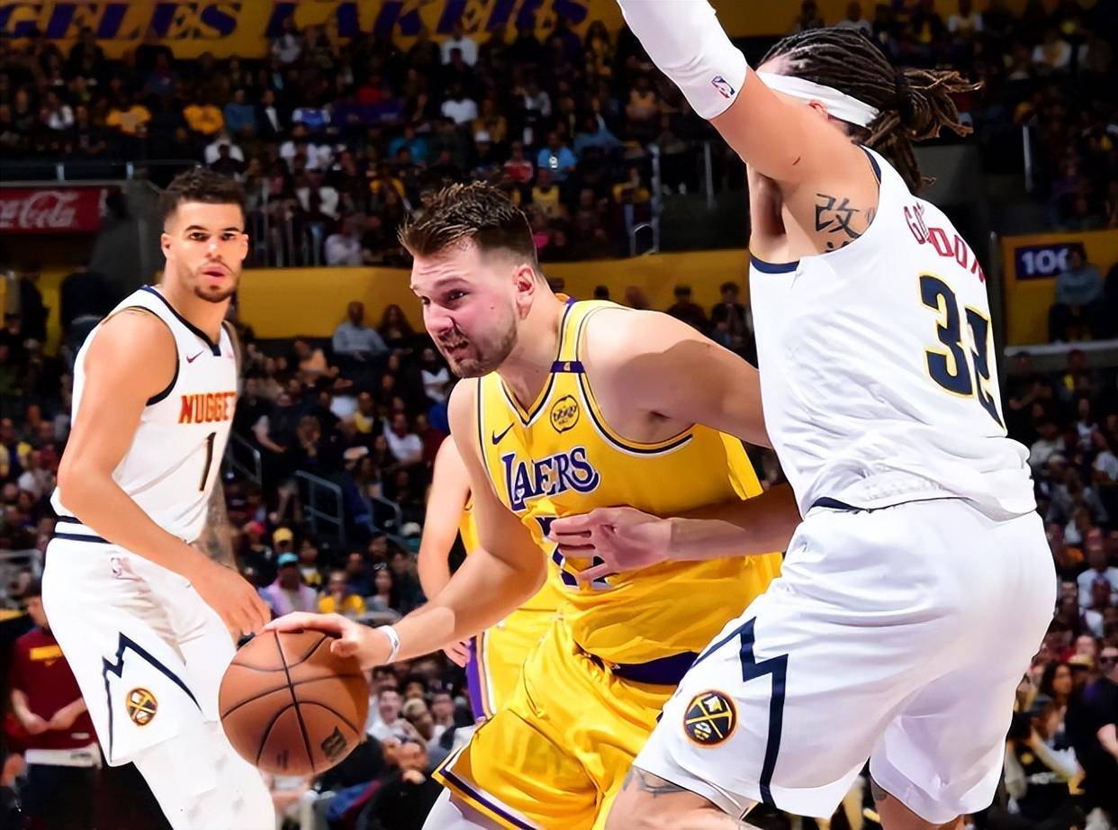  东契奇爆冷击败SKT，高光表现引爆全场！-爱游戏平台网站